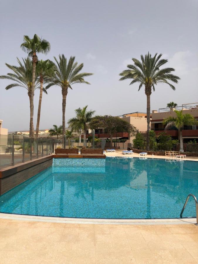 2 Bedroom With Parking, Wifi, Views & Heated Pool Playa Paraiso  Buitenkant foto