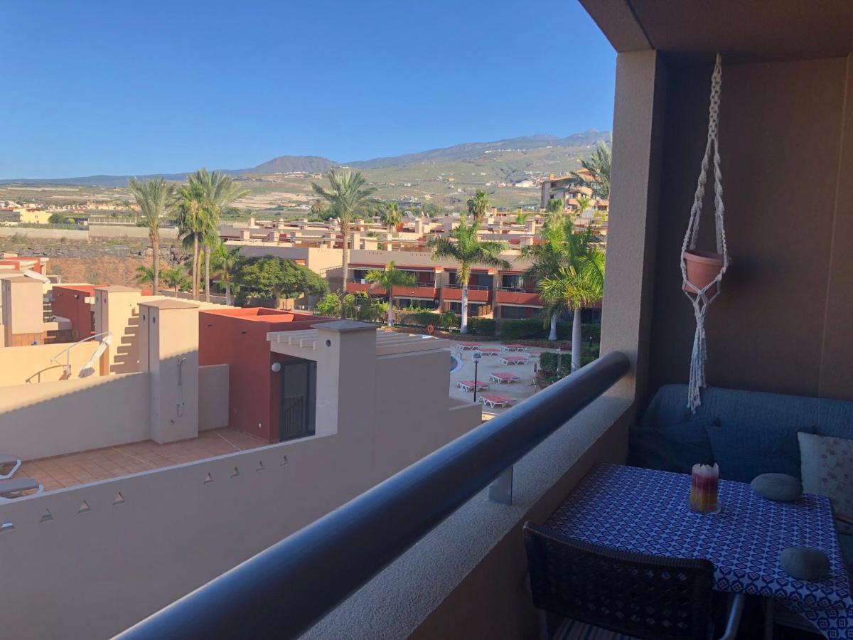 2 Bedroom With Parking, Wifi, Views & Heated Pool Playa Paraiso  Buitenkant foto
