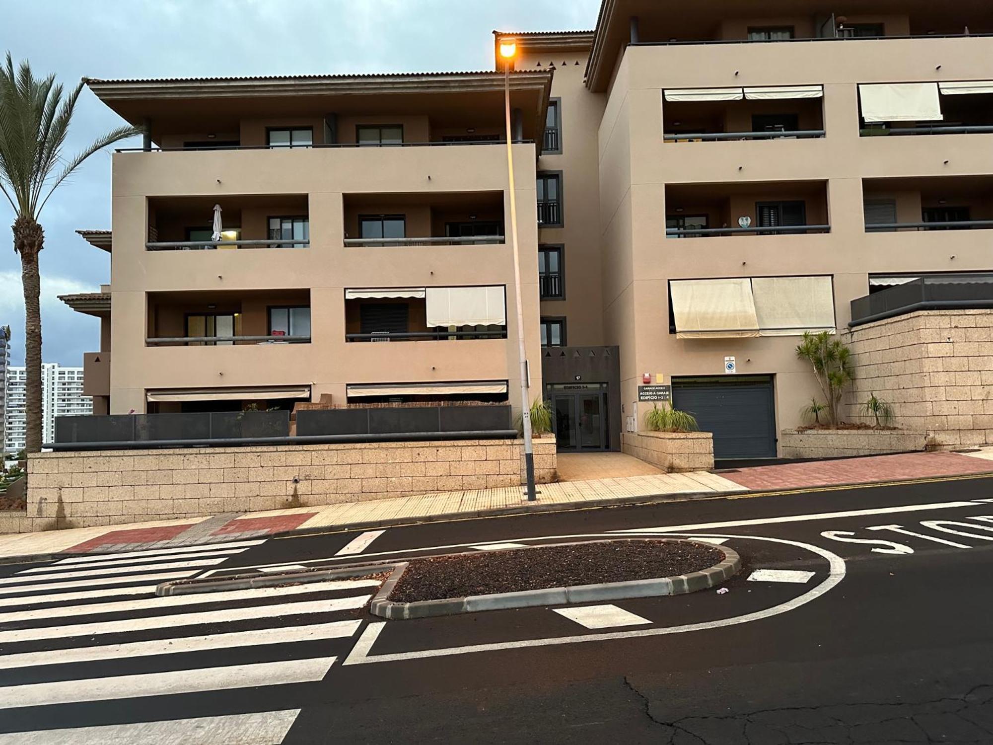 2 Bedroom With Parking, Wifi, Views & Heated Pool Playa Paraiso  Buitenkant foto